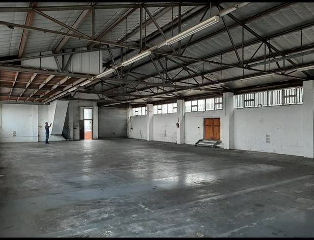 465M² WAREHOUSE TO LET IN NEW GERMANY